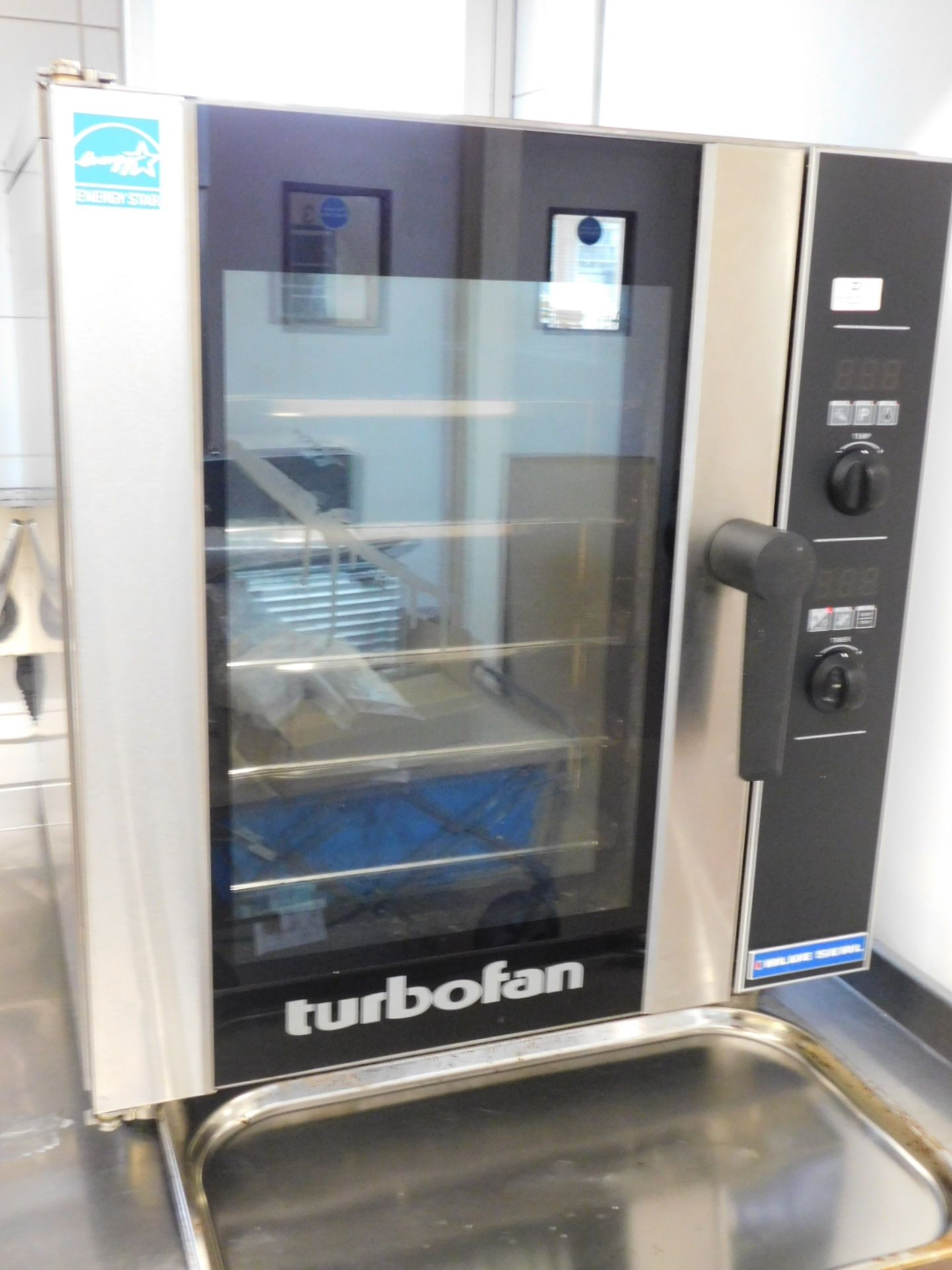 * Blueseal TurboFan Oven E33D5 5 tray turbo fan oven 600w x 700d x 720h