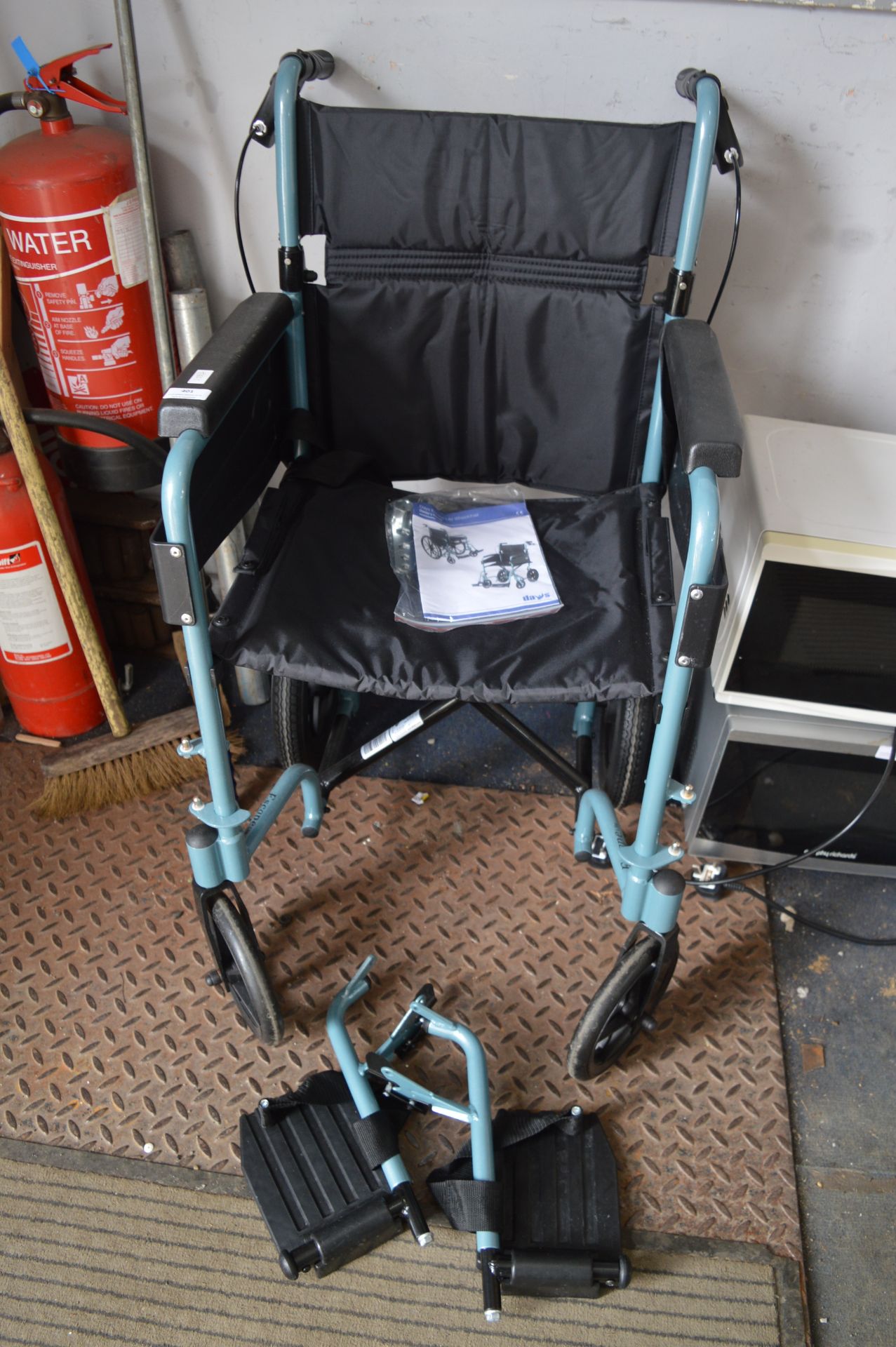 Days Escape Light Wheelchair