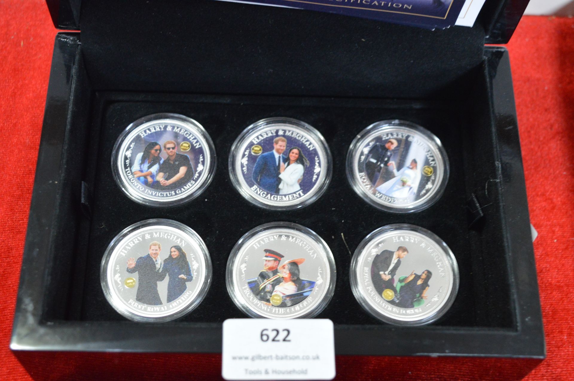 Boxed Cased Set of Six Pictorial Harry & Megan Royal Wedding Coins - Image 2 of 2