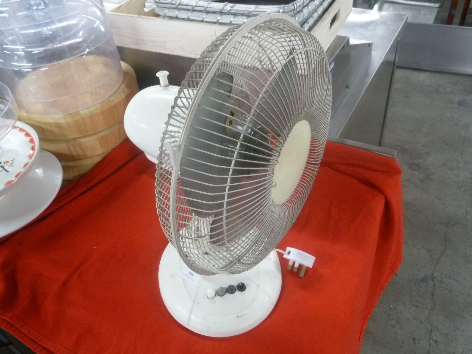 *electric fan