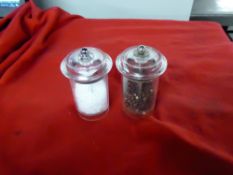 *salt and pepper grinder sets approx. 60 items