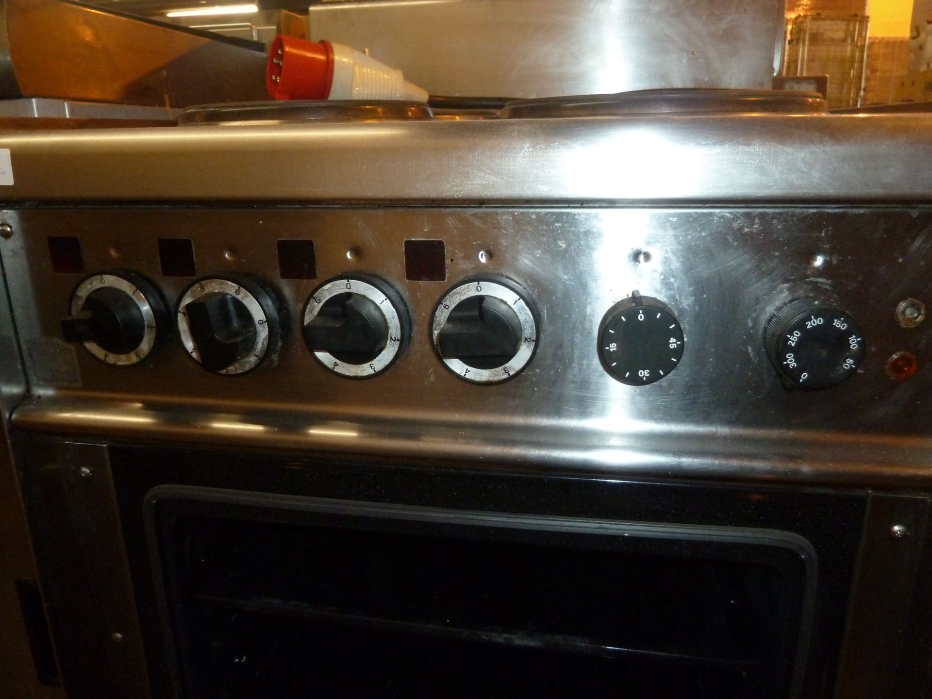 *Mareno 4 hob electric oven 3 phase 600w x 650d x 1000h - Image 3 of 3
