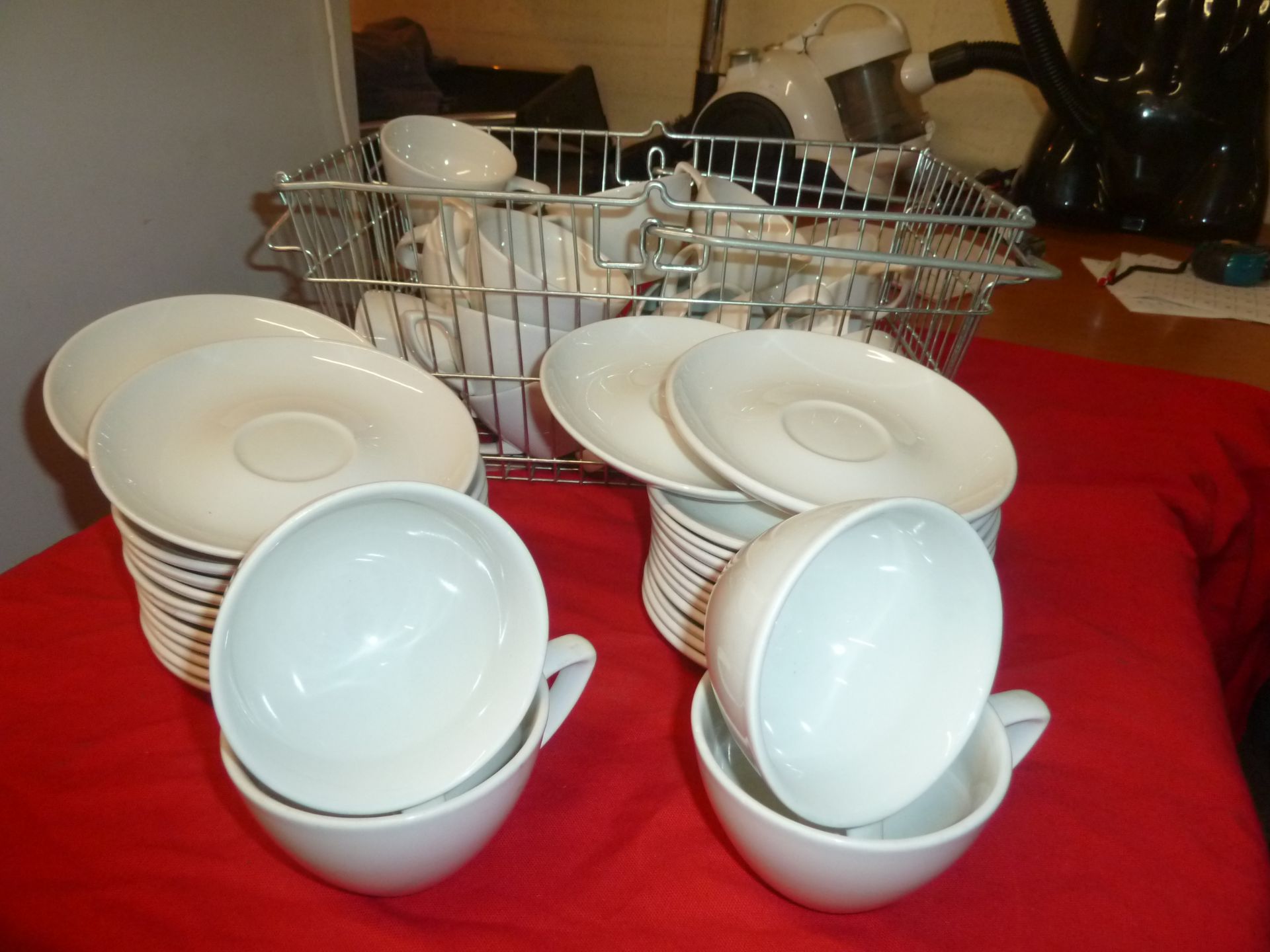 *white coffee cups with saucers approx. 24 with shopping basket