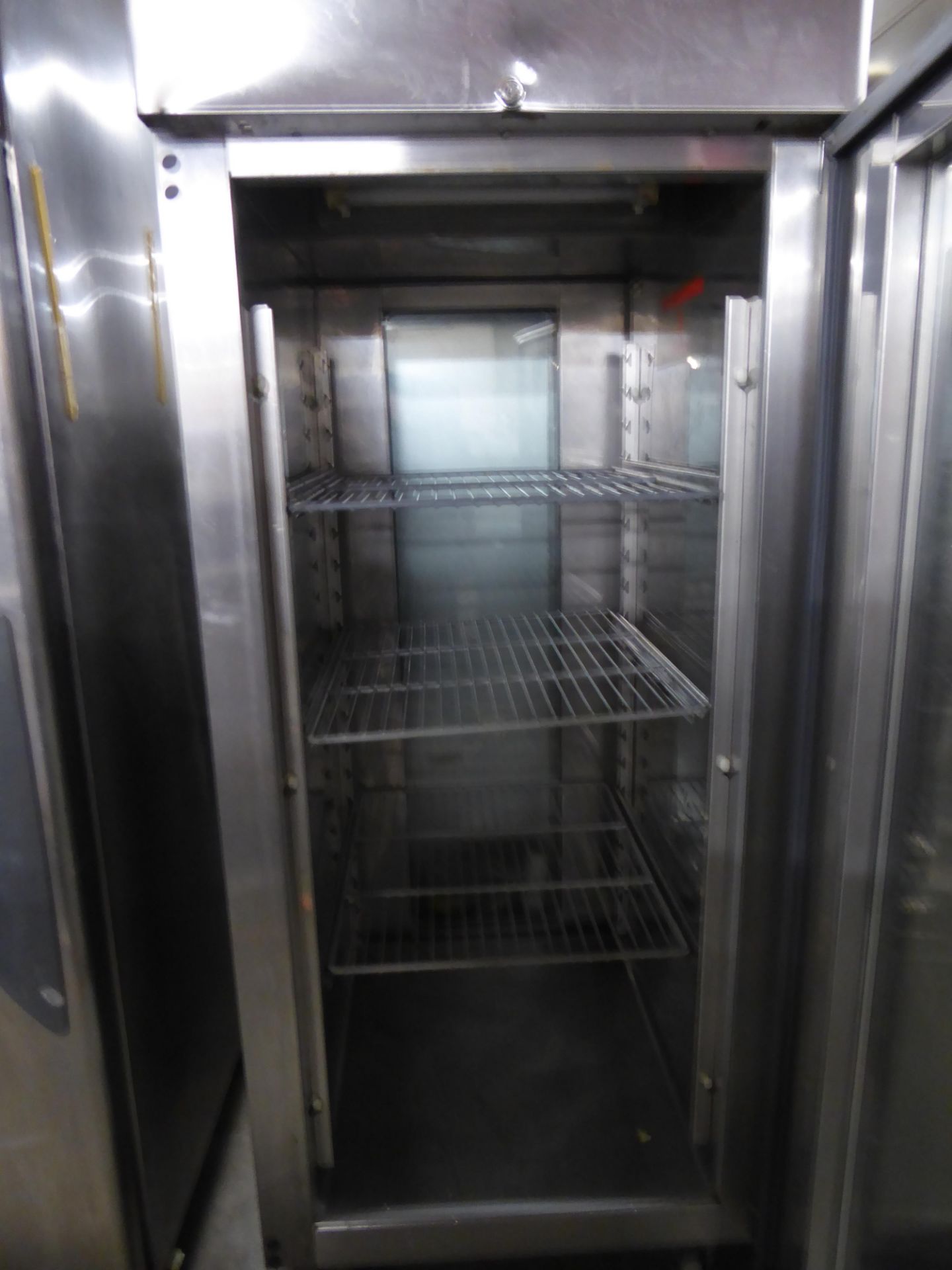 *Williams single pass-through chiller (doors on both sides) - Image 2 of 3