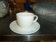 *coffee cups and saucers approx. 40 items