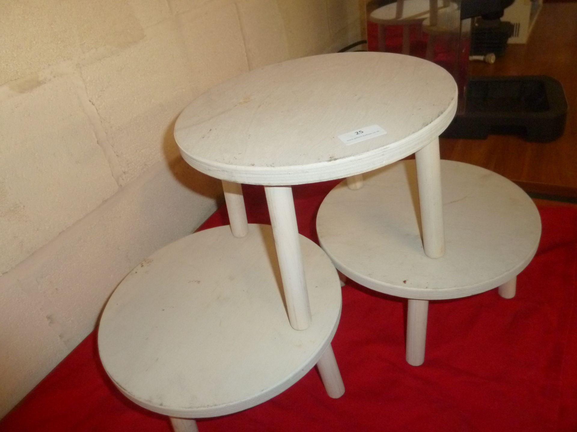 *small white wooden display stools x 3 - Image 2 of 2