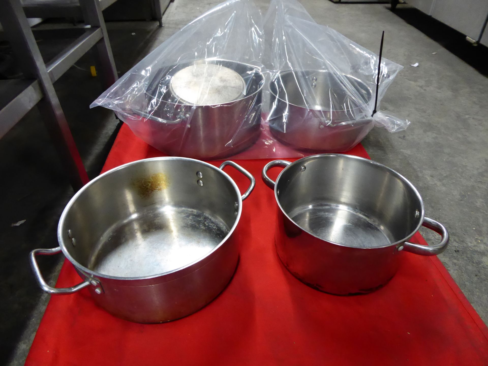 *large cooking pans x 4 - Image 2 of 2