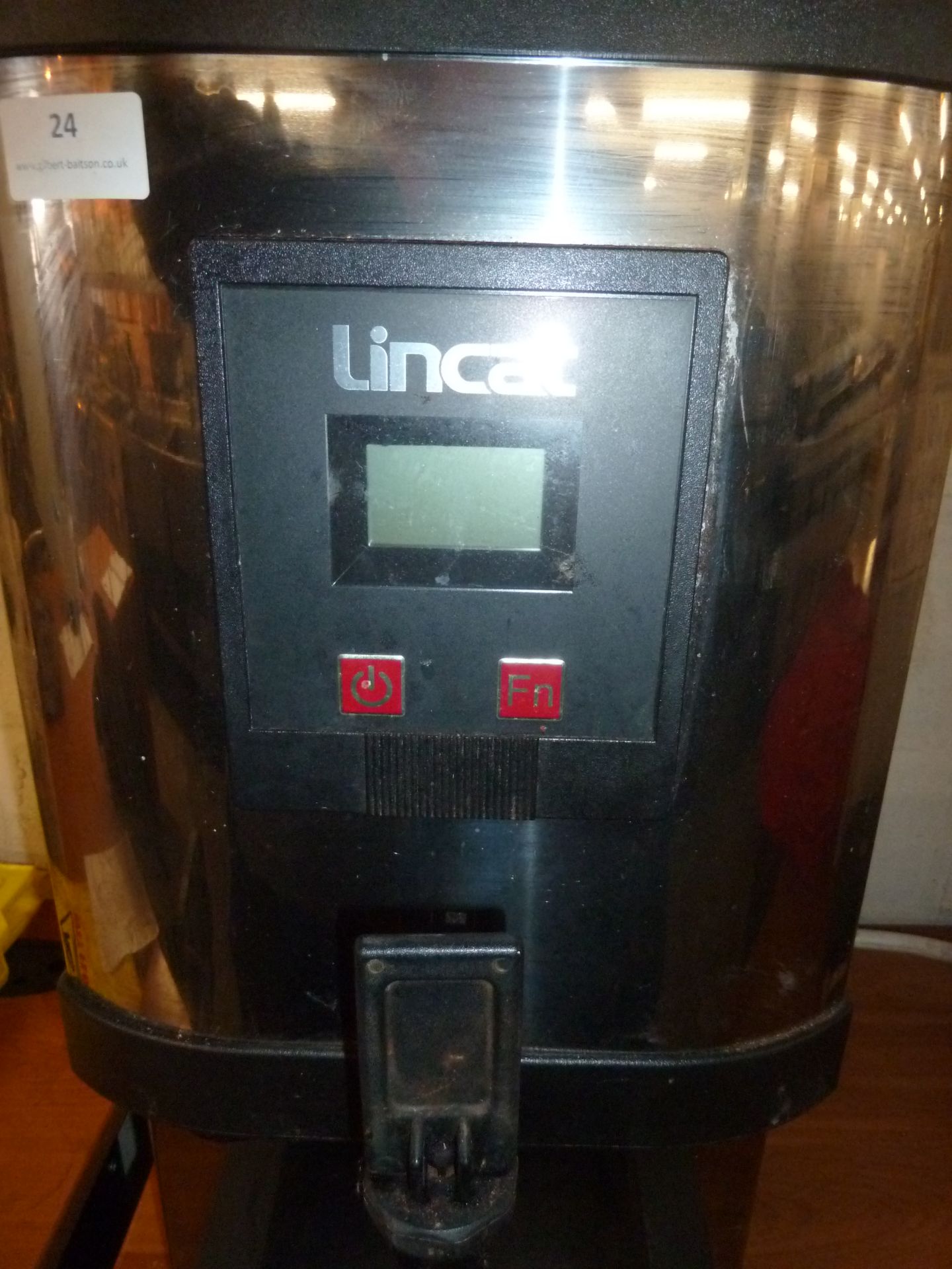 *Lincat hot water boiler 280w x 460d x 660h - Image 2 of 3