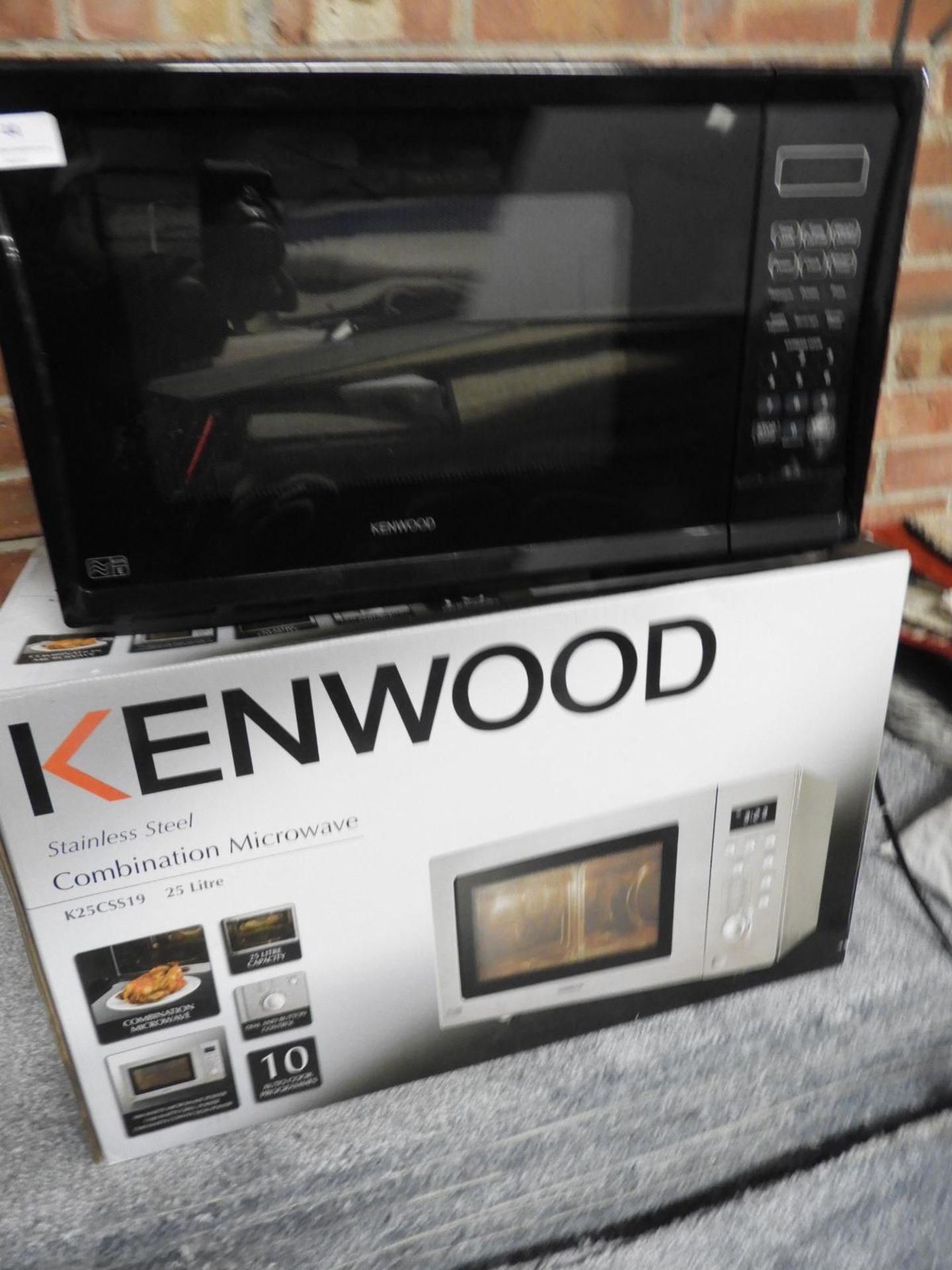 *Kenwood 900w Microwave Oven