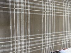 *Brown Tartan Style Rug 120x170cm