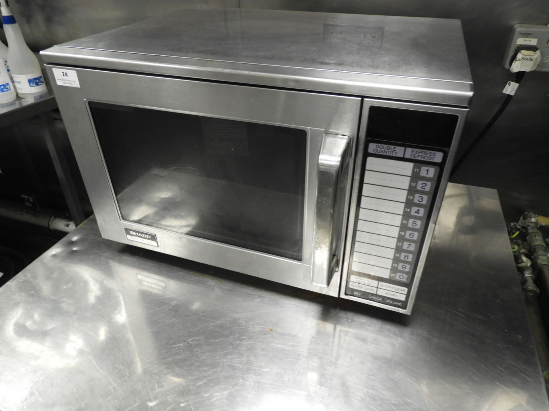 *Sharpe 1500W/R-22AT Commercial Microwave Oven