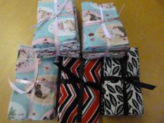 Five Packs of Fat Quarter Bundles