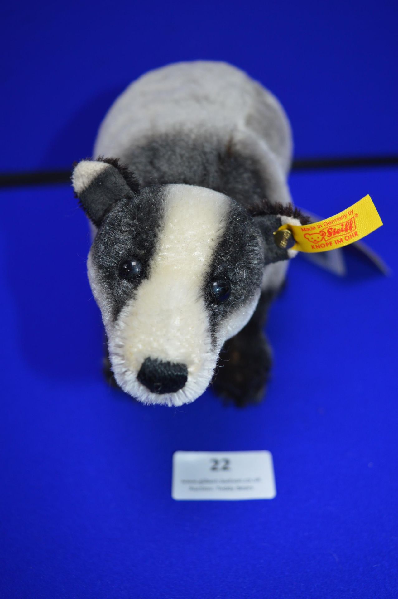 Steiff Family Collection no.22 - Badger (length 25cm) - Image 2 of 3