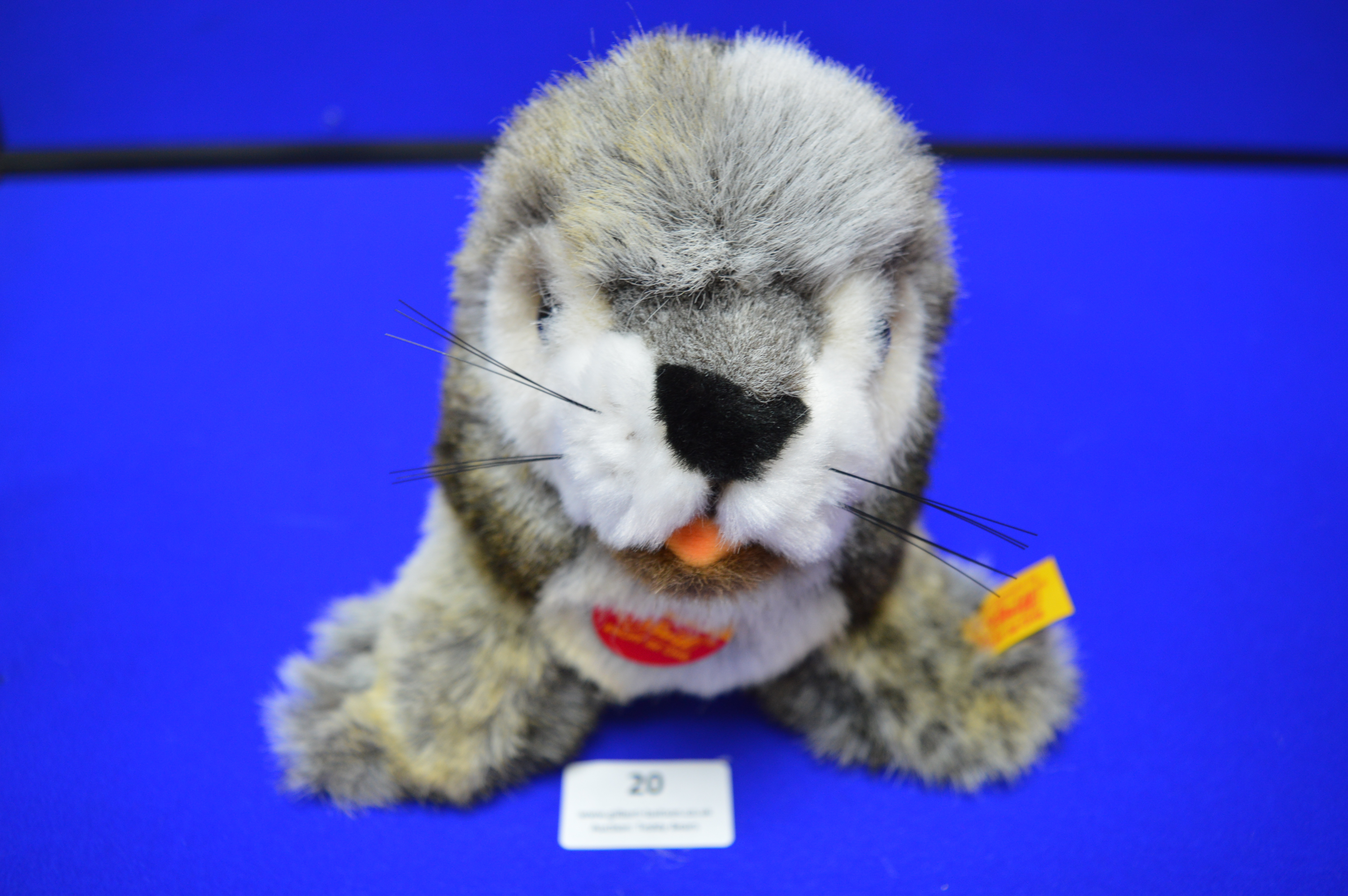 Steiff Robby Seal with Squeak (length 30cm) - Image 4 of 4