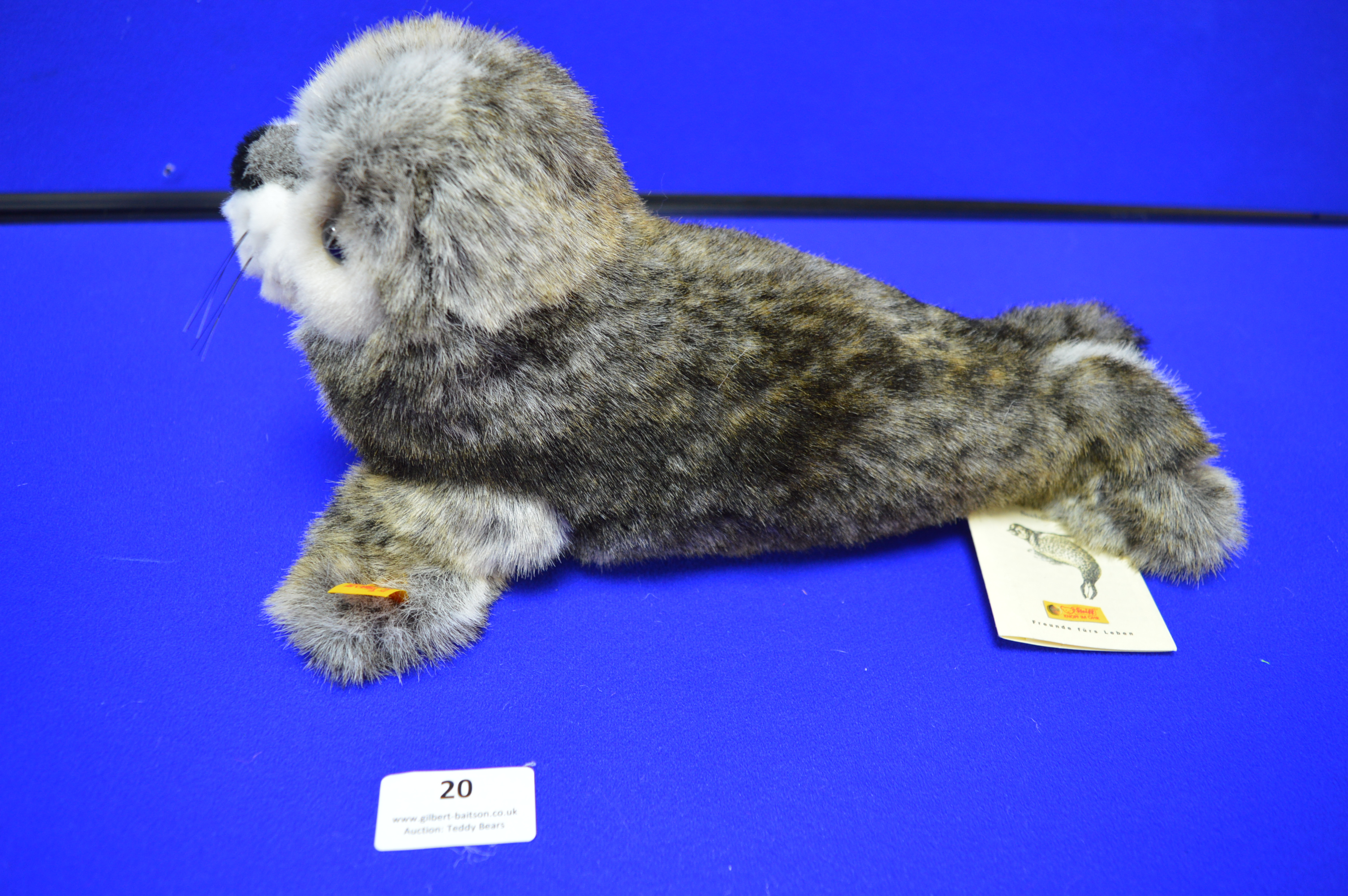 Steiff Robby Seal with Squeak (length 30cm) - Image 2 of 4