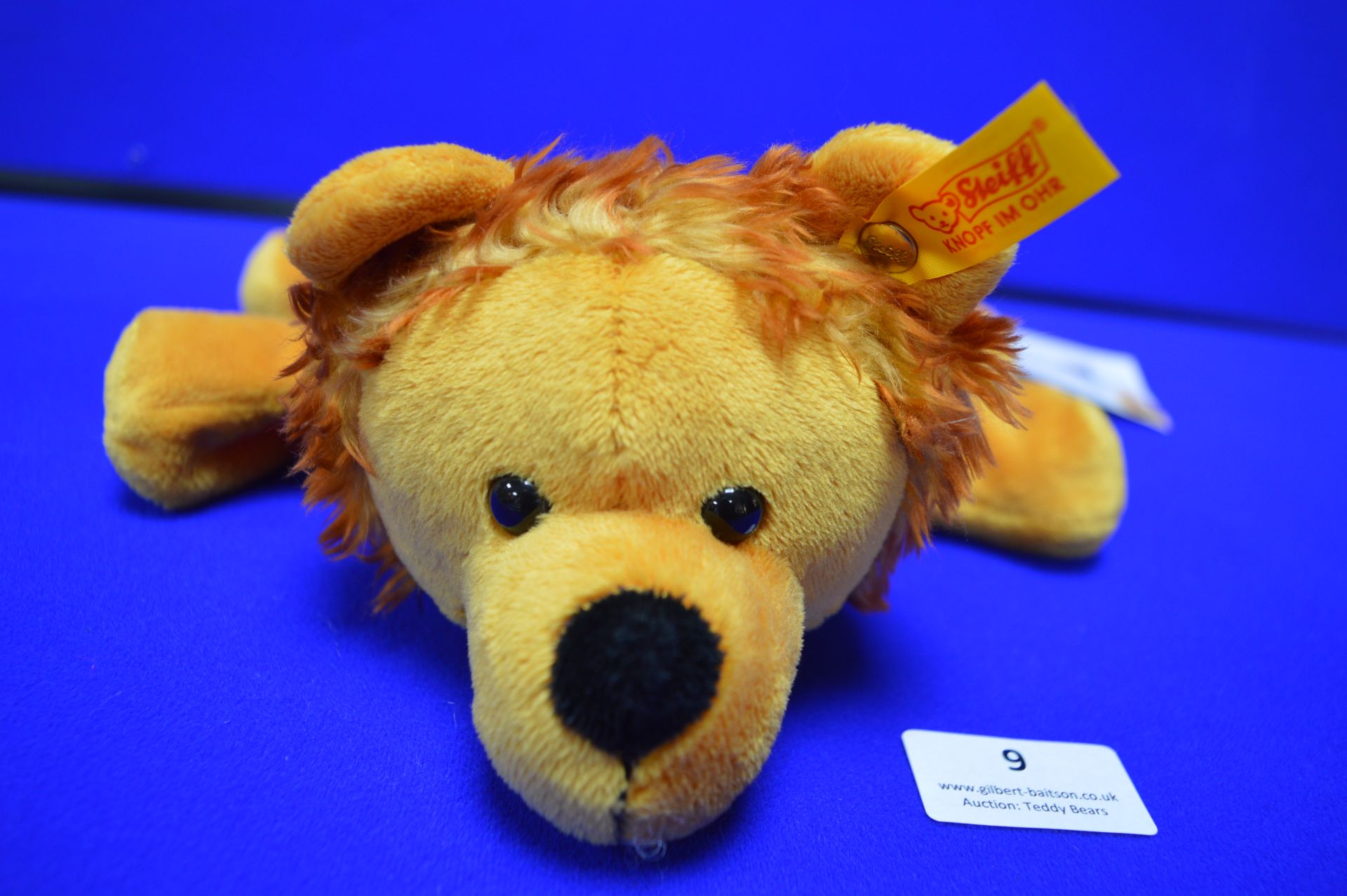 Steiff Cozy Friend Lion (length 30cm) - Image 3 of 3