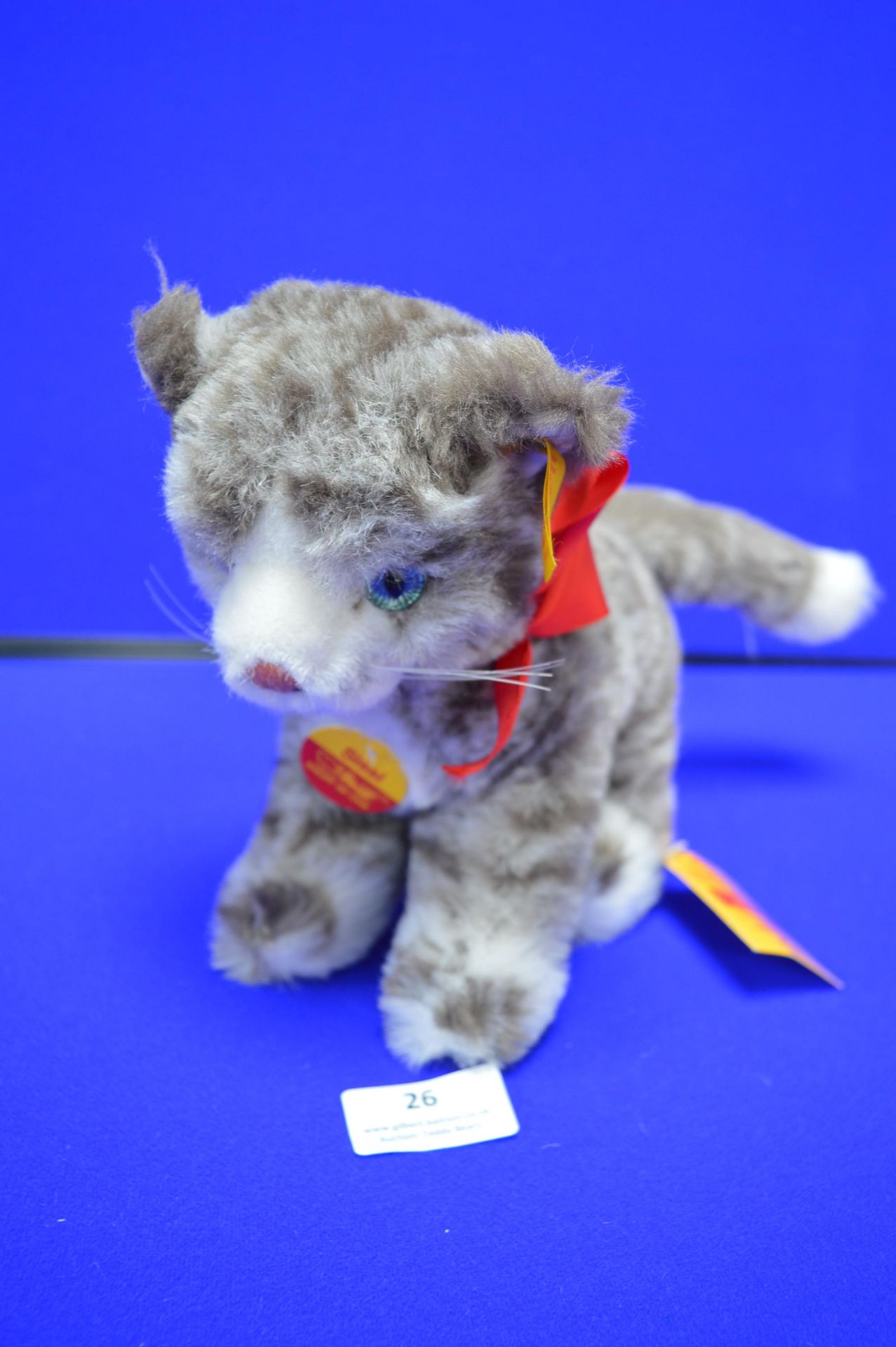 Steiff Sissi Grey Cat (length 28cm)