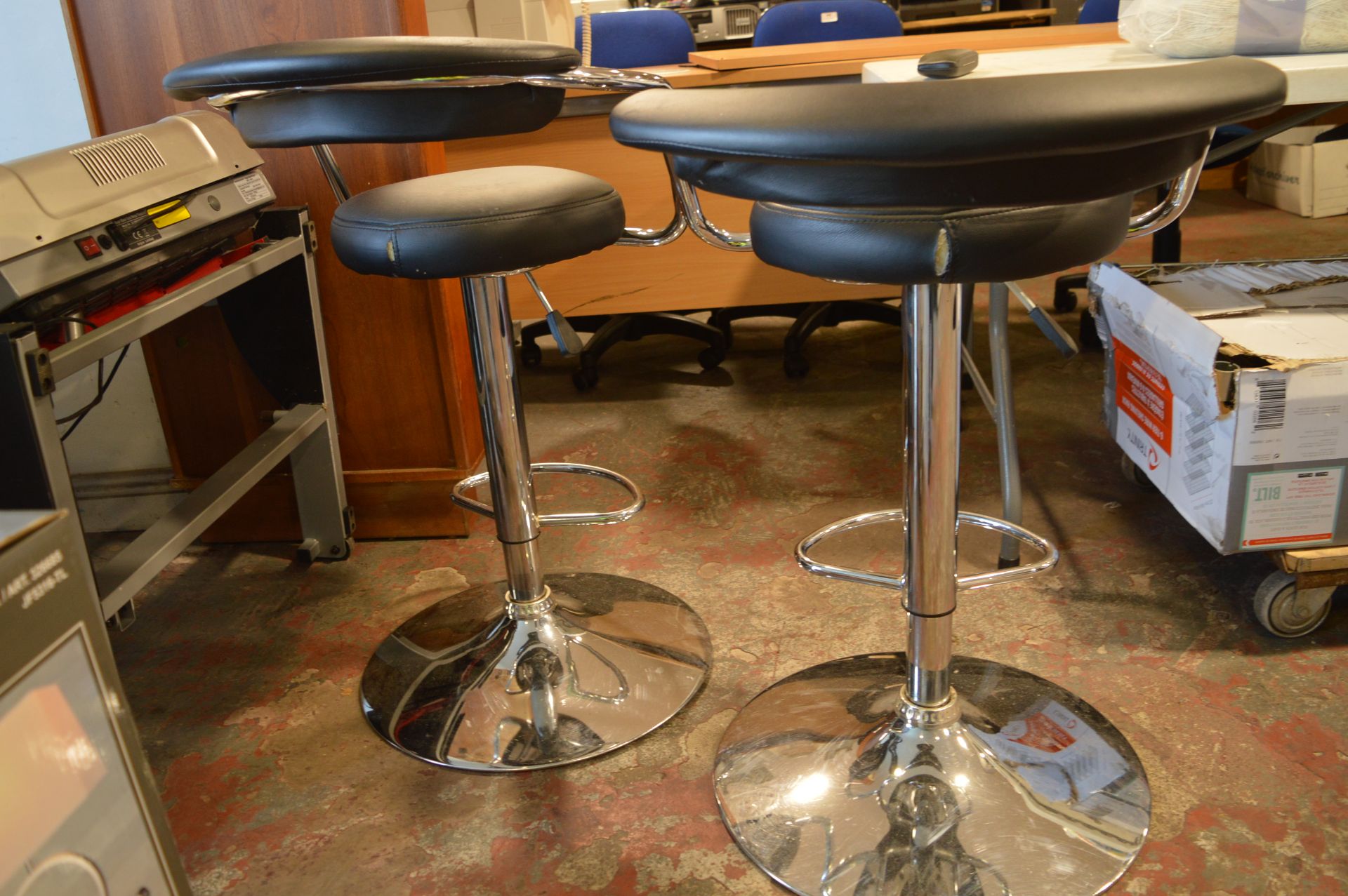 *Pair of Black Gas Lift Barstools - Image 2 of 2
