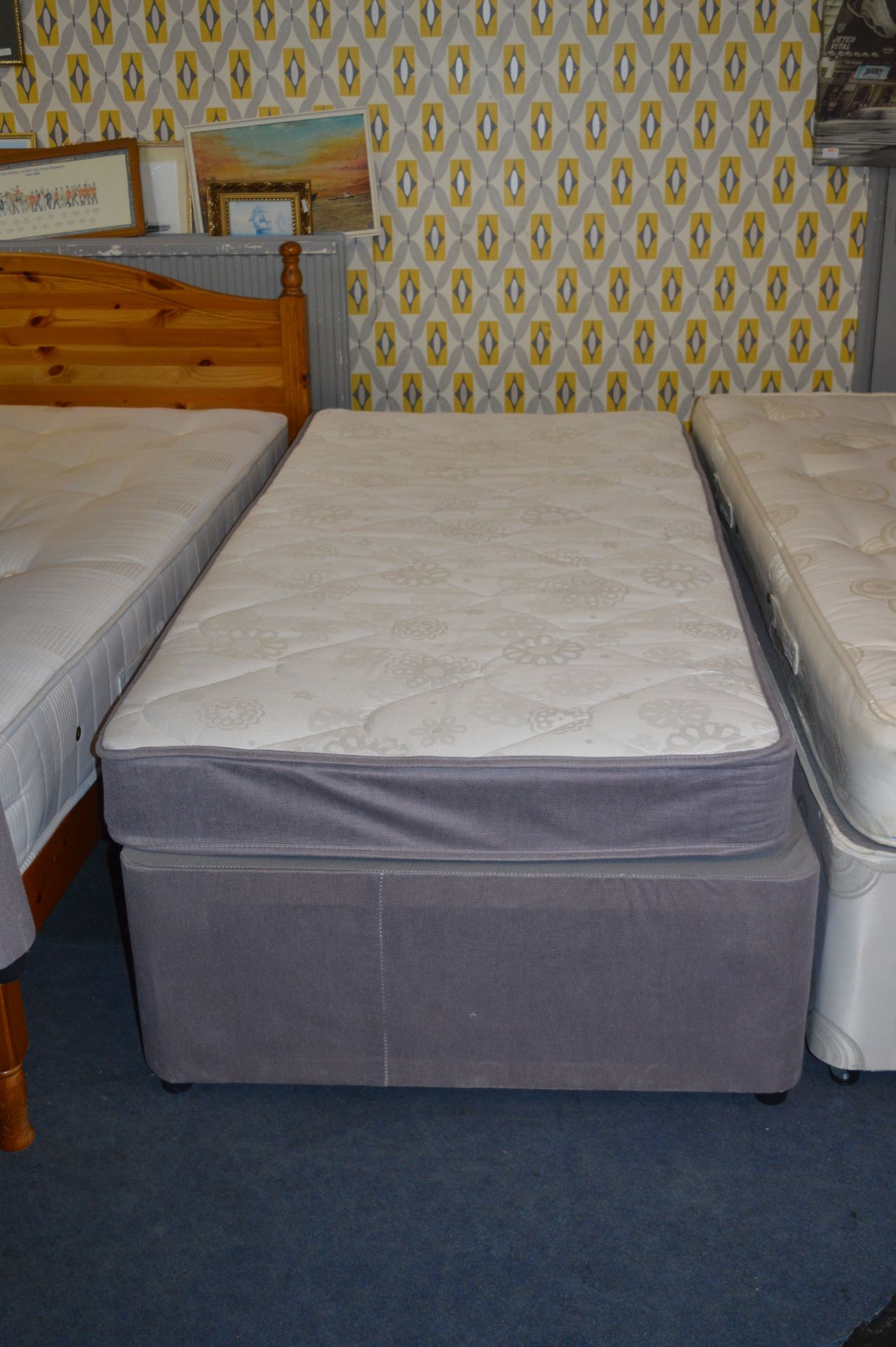 40 Winks Single Divan with Two Drawers and Mattres