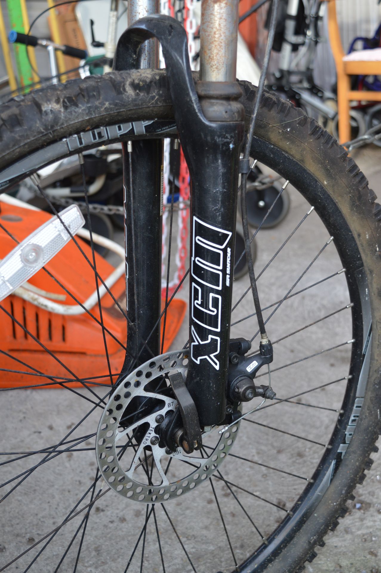 Carrera XC Vulcan Disc Spec Mountain Bicycle - Image 2 of 2