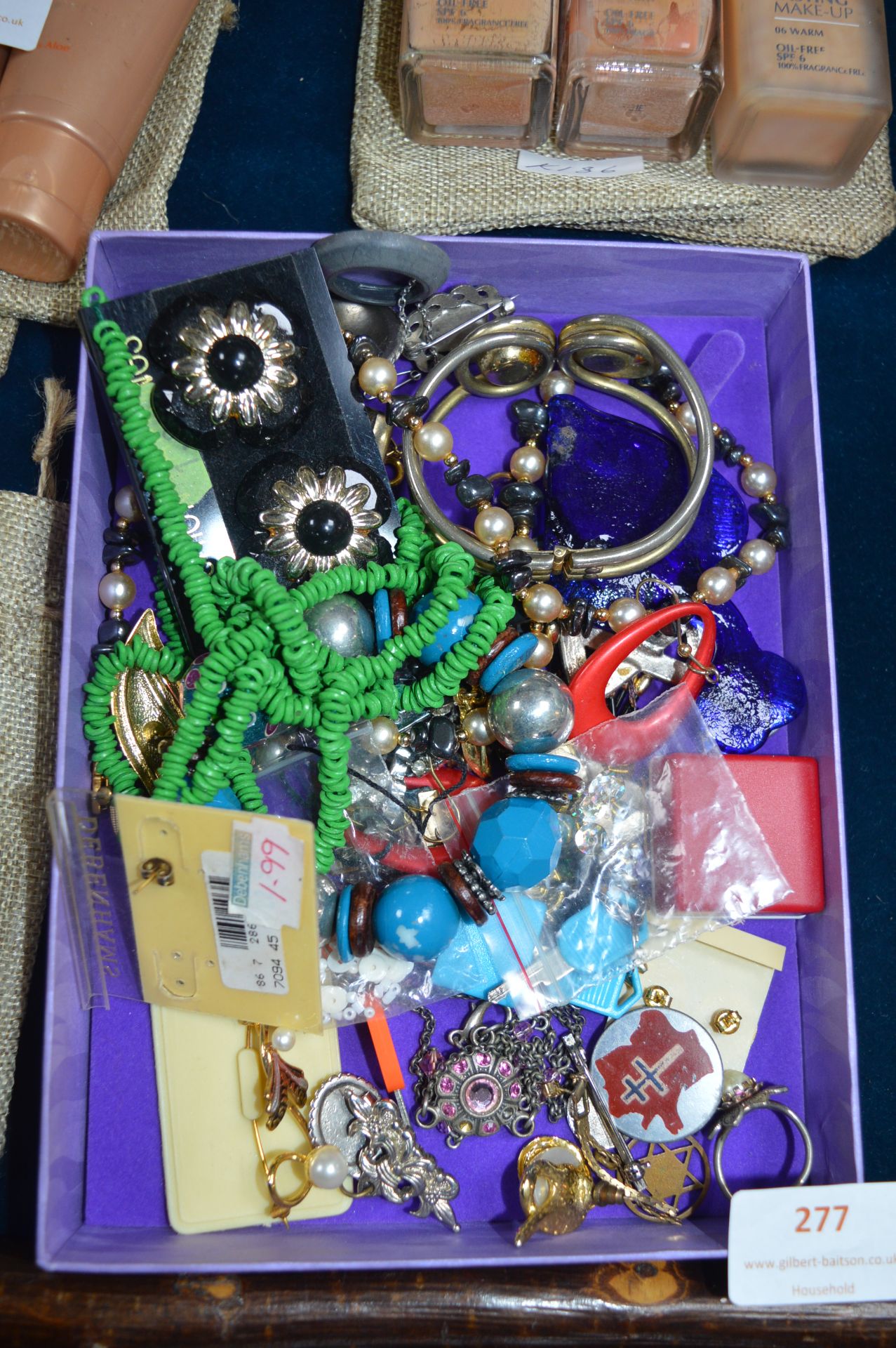 Costume Jewellery Bracelets, Brooches, Rings, etc.