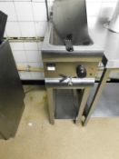 * Lincat single electric fryer with basket on stand with shelf (in good clean condition) 300w 590d x