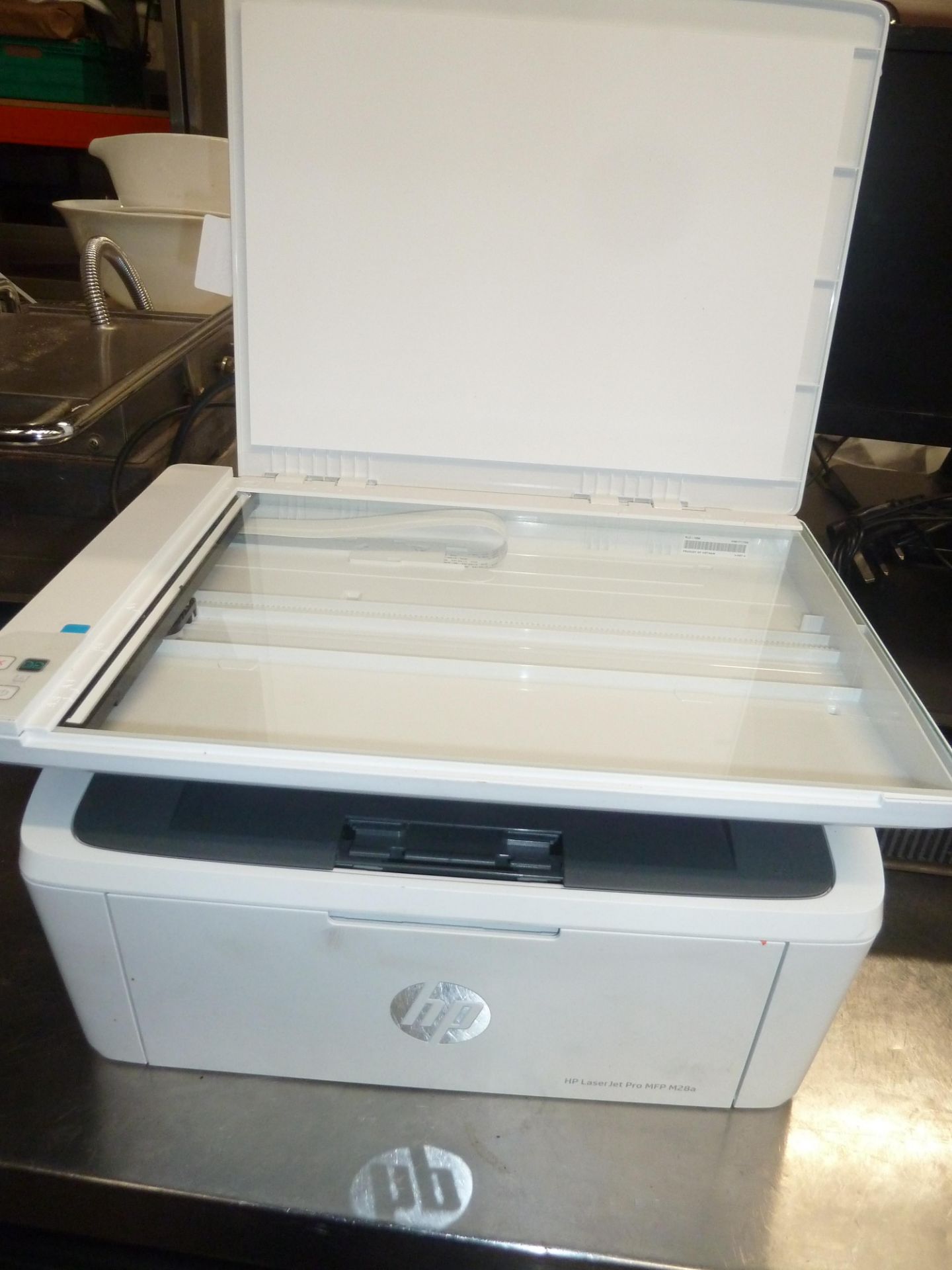 * White HP printer with scanner