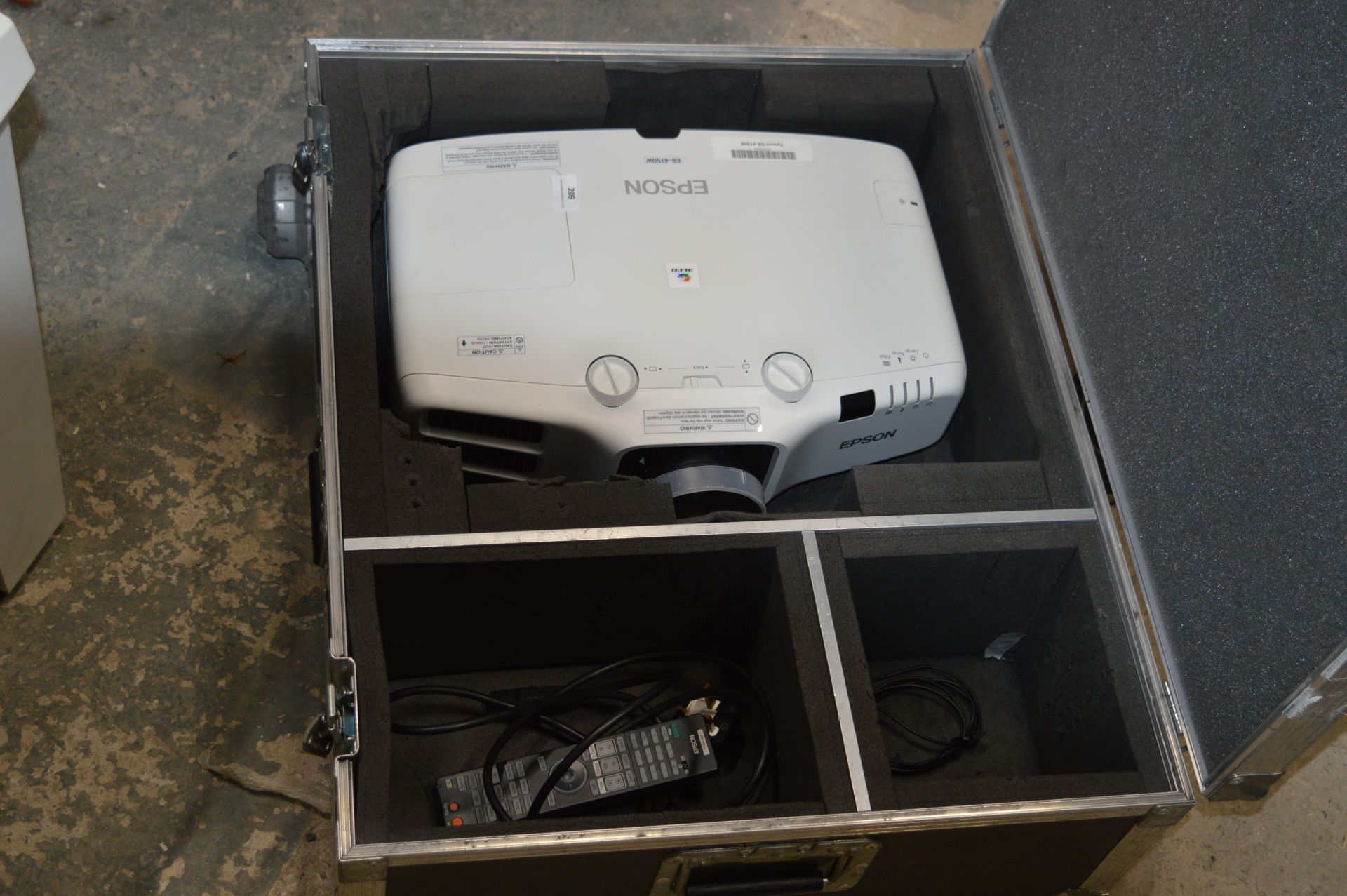 *Epson EB-4750W 3 LCD Projector with Flight Case