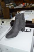 Ladies Grey Suede Effect Ankle Boots Size: 4