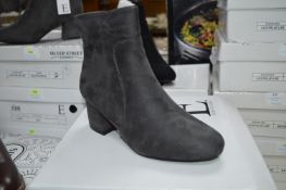 Ladies Gray Size: 4 Suede Effect Ankle Boots