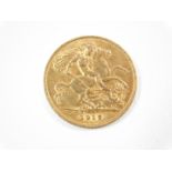 A George V gold half sovereign 1912, 4.0g.