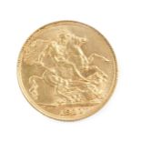 A George V gold sovereign 1911, 8.0g.