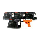 Five Well D-93 battery operated Blaze Away guns, for 6mm BB bullets, range 20m, four boxed. (A/F)