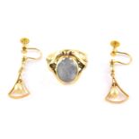 A 9ct gold and cabochon crystal set ring, size O, together with a pair of 9ct gold and simulated