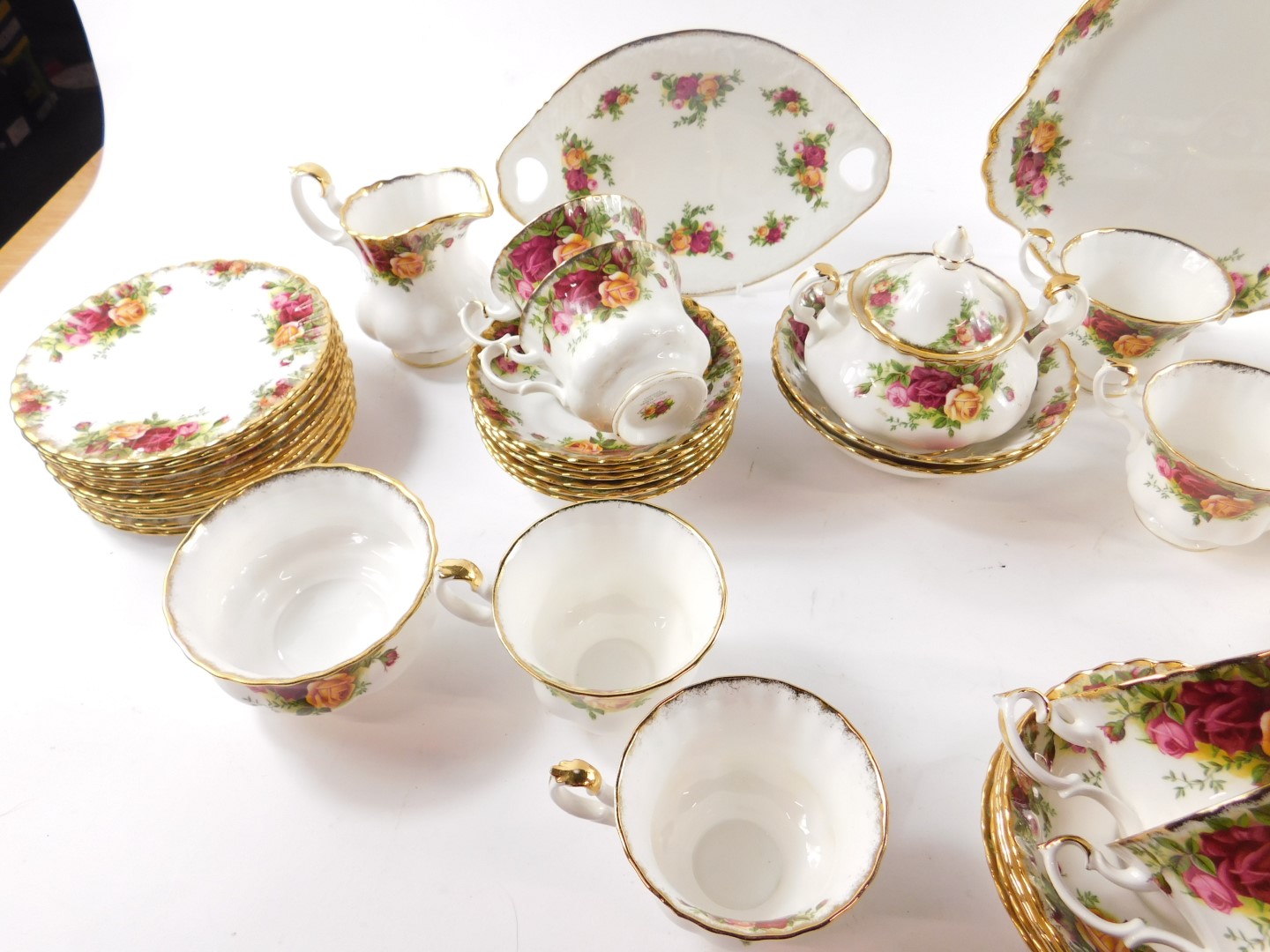 A Royal Albert porcelain tea service decorated in the Old Country Roses pattern, comprising - Image 2 of 4