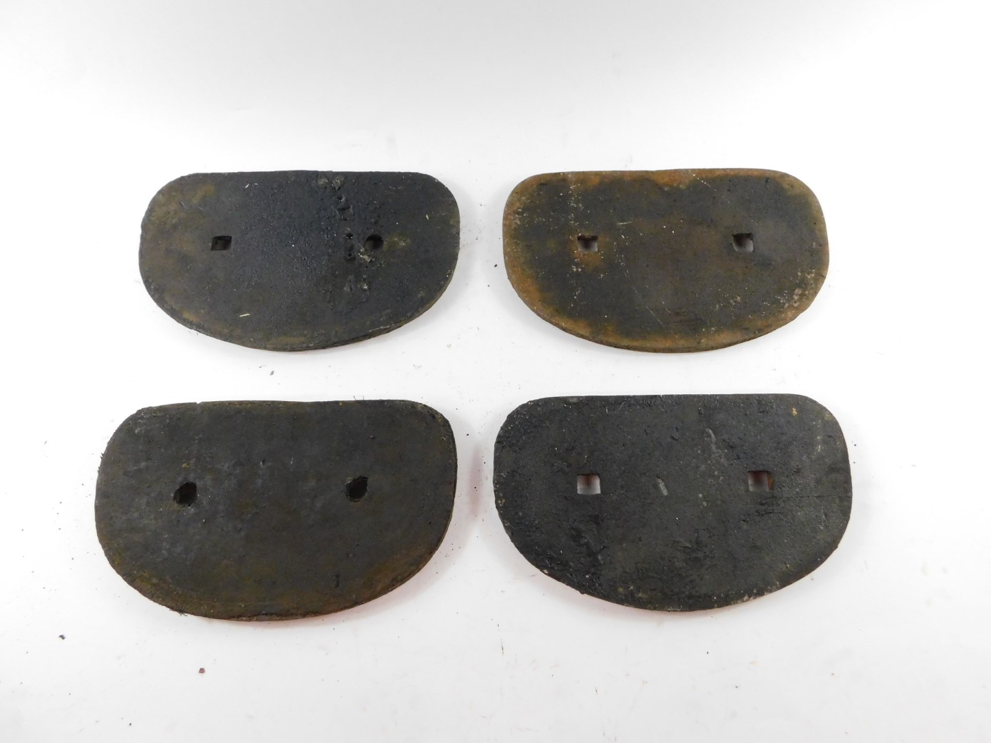 Four Shildon cast iron railway wagon plates, comprising DB983583 24T Shildon 1960 Lot No 3329, - Image 2 of 2