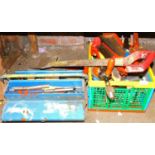 Garden tools, spade, cantilever tool box, hand drill, various hand tools, etc. (a quantity)