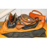 Various leather finish items, canvas bags, handbags, various accessories, etc. (a quantity)