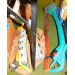 Various tools, hand saws, etc. canvas bag, Bosch Easy Trim hand strimmer, etc. (a quantity)