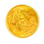 A George V gold half sovereign 1914, 4.0g