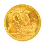 An Elizabeth II gold sovereign 1964, 8.0g