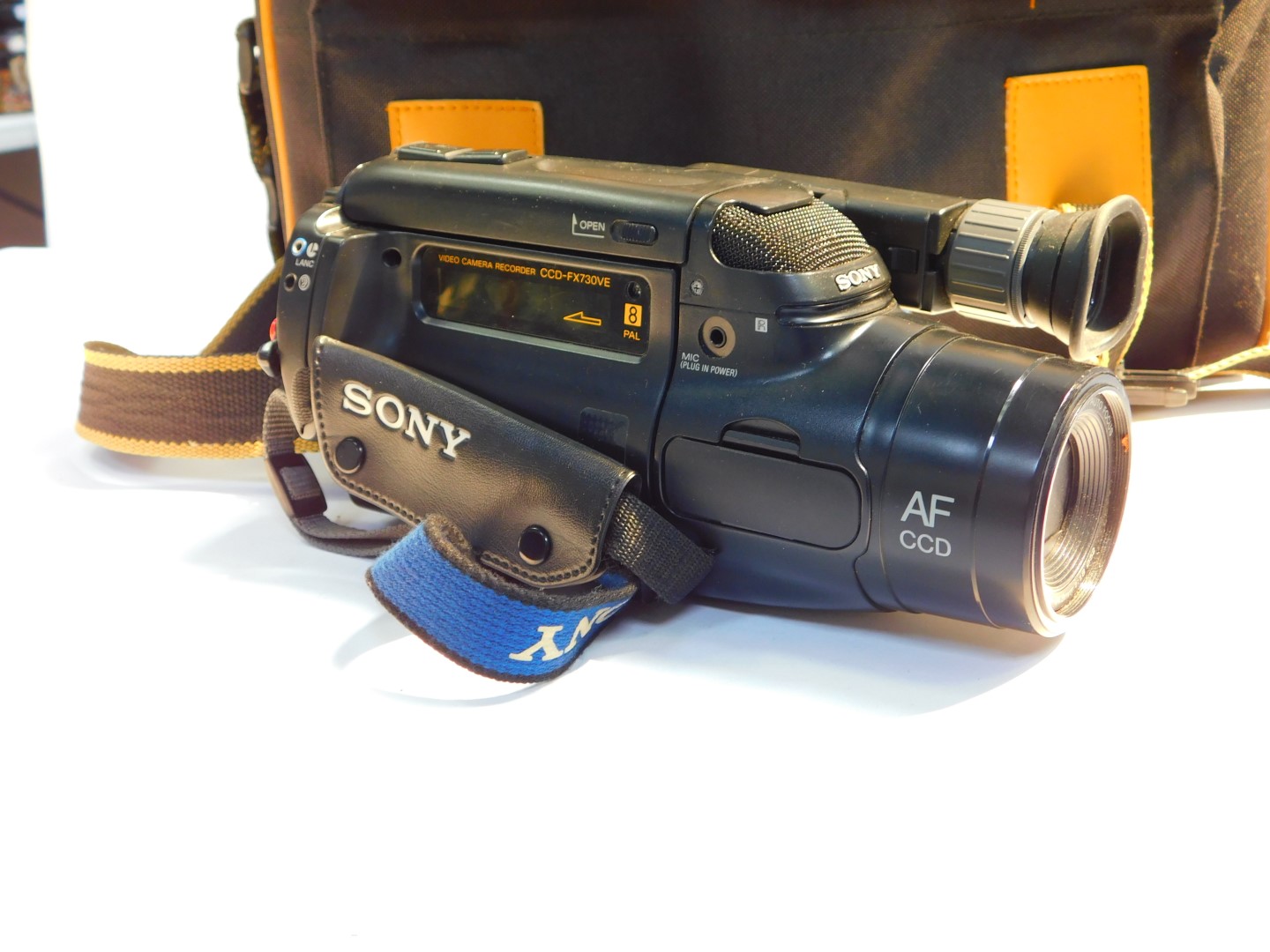 A Pentax MZ-50 digital camera, Sony AF CCD video recorder FX730VE, with accessories, cased. - Image 3 of 3