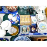 Four Wedgwood porcelain dressing table dishes, decorated in the Clementine pattern, Limoges