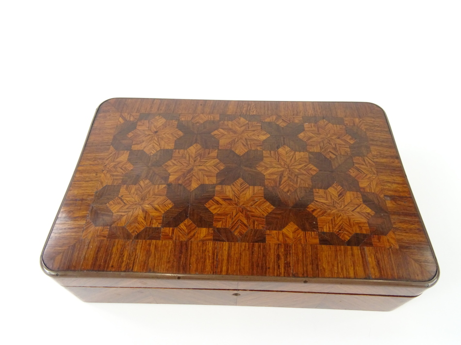 A 19thC kingwood and parquetry box, of rectangular form, with a slender domed lid, feather banded - Image 2 of 2