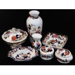 Various Mason's Ironstone Mandalay pattern wares, to include a vase 22cm high of shouldered form,