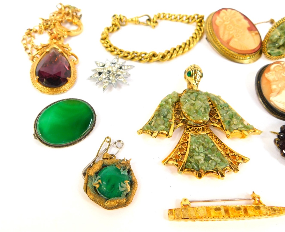 A selection of costume jewellery, including cameo brooches, jade coloured ring, flat curb - Image 2 of 3