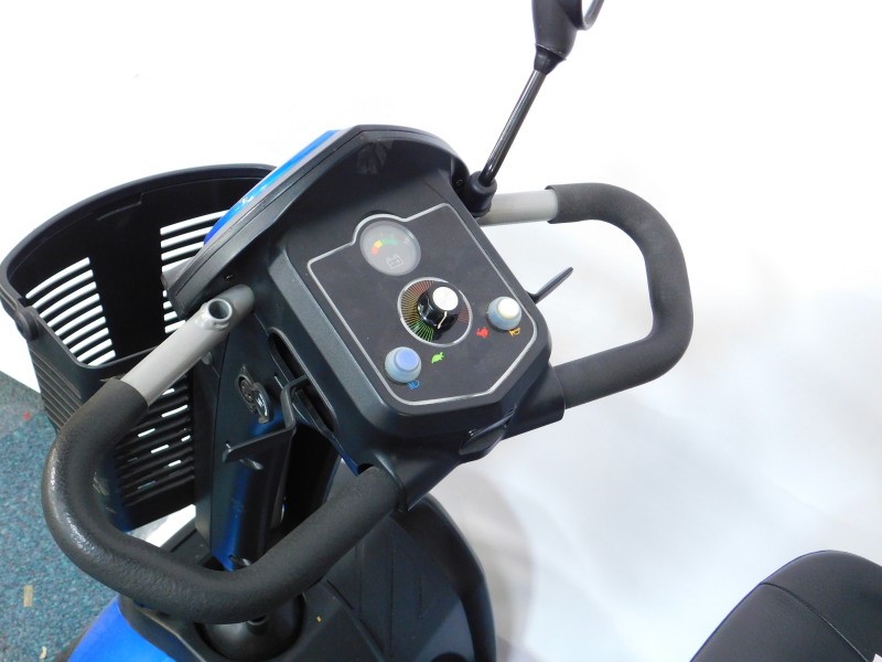 A Drive Envoy blue mobility scooter, serial no VP021955, with battery. - Image 2 of 3