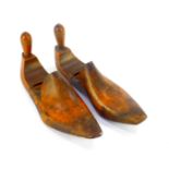 A pair of Tru-Form wooden shoe lasts, size 8 1/2.