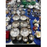 Plated wares, comprising champagne and wine cups, brandy balloons, etc. (3 trays)