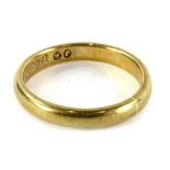 A 9ct gold wedding band, of plain design, bearing makers stamp JH, Chester assay, ring size K½, 2.3g